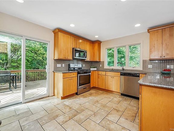 5th image of 26 Shaw Pl