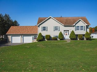 207 Ridgebury Rd, New Hampton, NY 10958