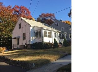 43 Giles St, Hamden, CT 06517
