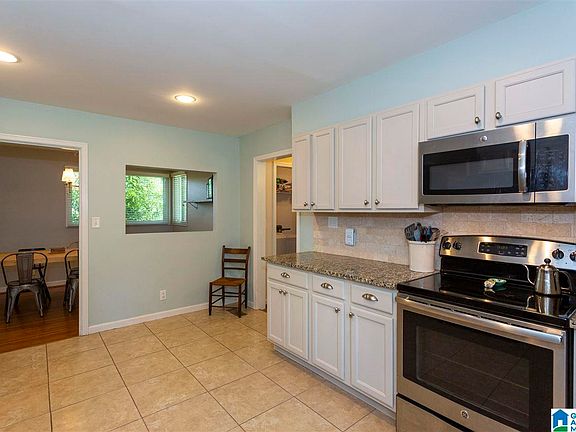 5th image of 1305 Daria St