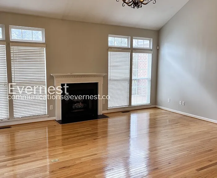 743 Rolling Fork Dr — Photo 6