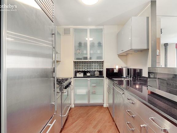 2nd image of 40 E 94th St APT 5D
