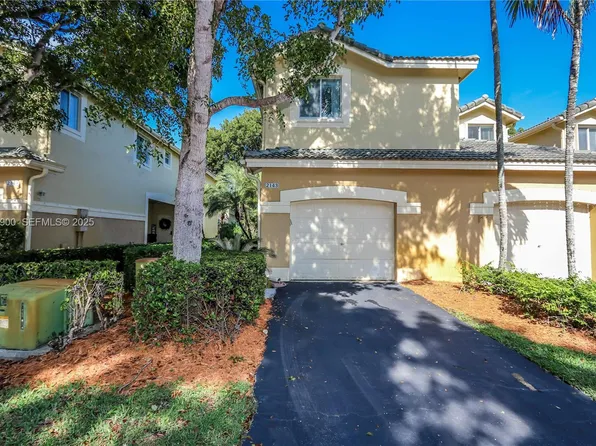 2143 Hacienda Ter, Fort Lauderdale, FL 33327