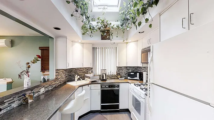 Sold by Signature Premier Properties | media 11