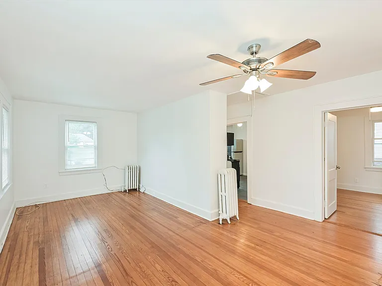 230 W Madison Ave #2 — Photo 6