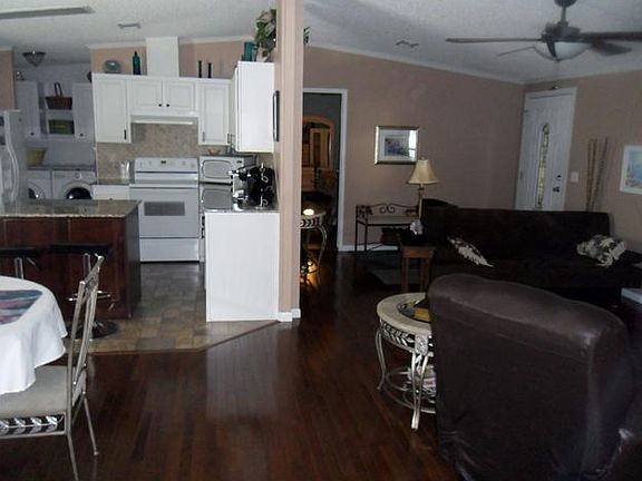 3rd image of 2758 E Marina Dr