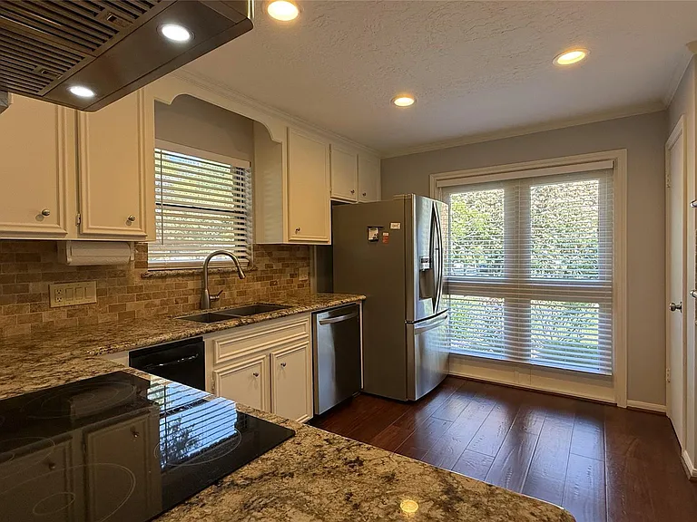 11527 Cedar Creek Dr — Photo 13
