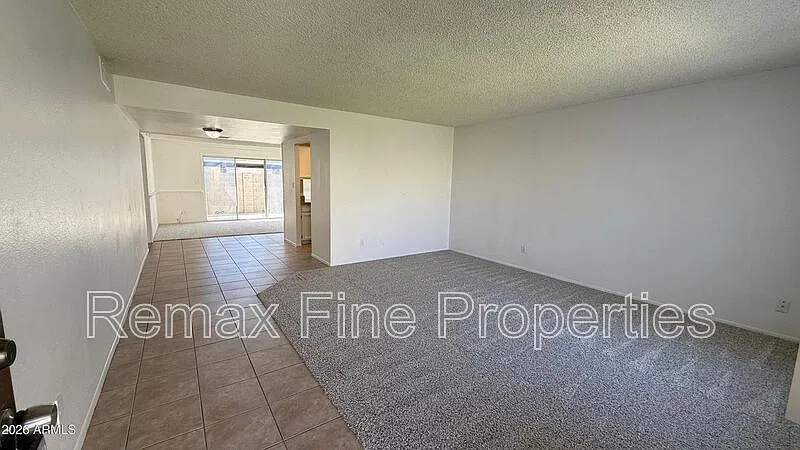 3 bed, 2.0 bath, 1298 sqft, $1,790 — Photo 3