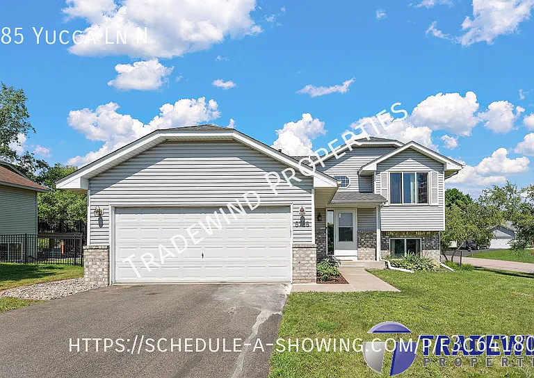 5785 Yucca Ln N — Photo 1