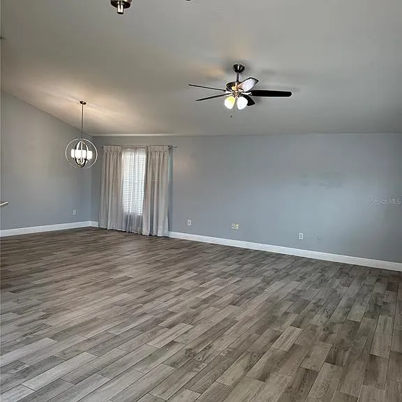 3158 Stonehurst Cir — Photo 9