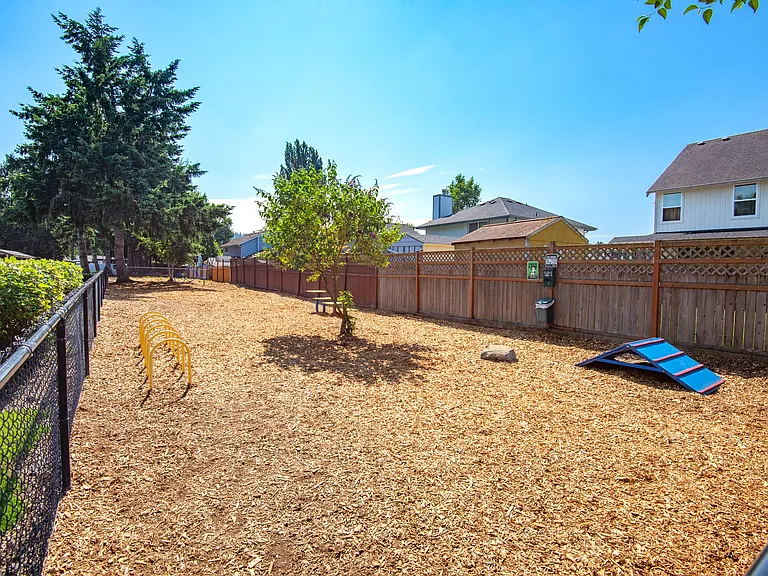 Cobble Court — Photo 10