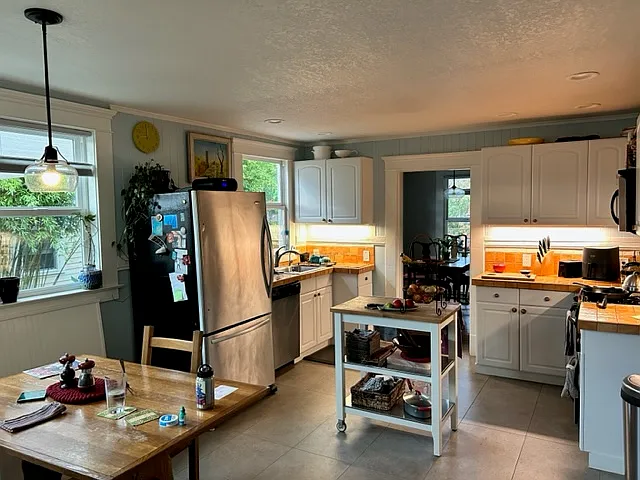 3 bed, 1850 sqft, $3,500 — Photo 3