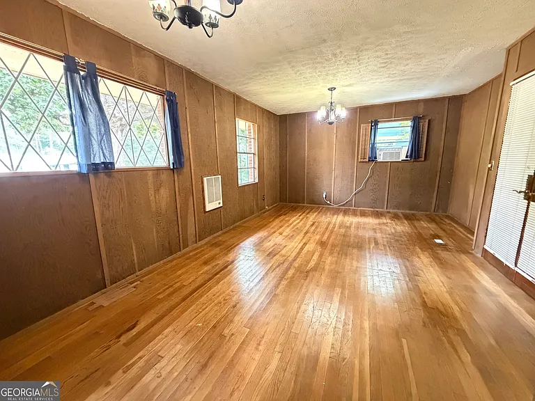 1054 College Station Rd — Photo 9