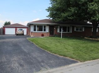 141 Pfitzer Dr, Bradley, IL 60915