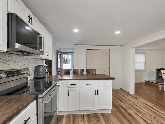 3rd image of 7 Therese Road