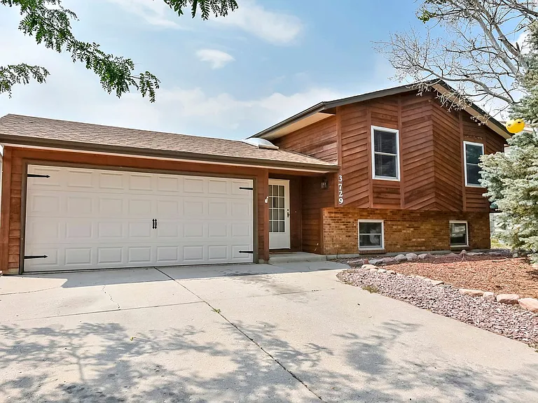 3729 Thundercloud Dr — Photo 2