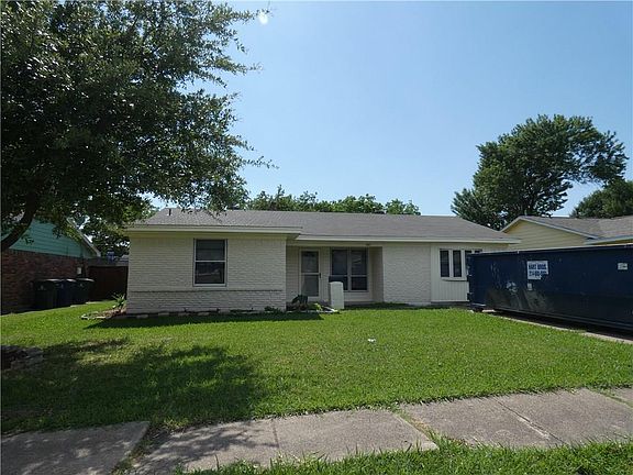 2nd image of 3021 Donald Dr