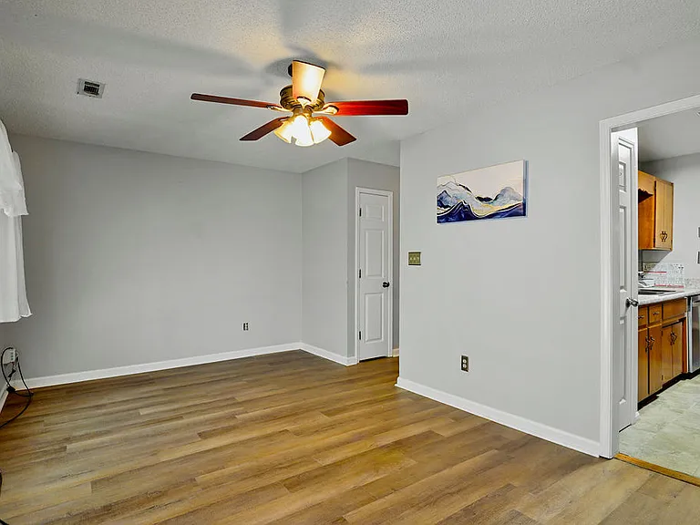 4601 Little River Rd — Photo 15