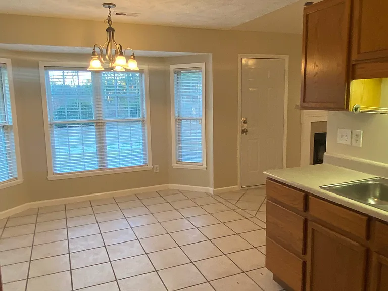 1047 Gatesville Dr — Photo 23