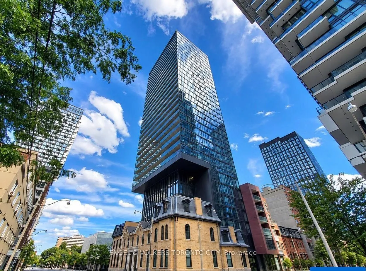 2 bed, $2,900 — Photo 1