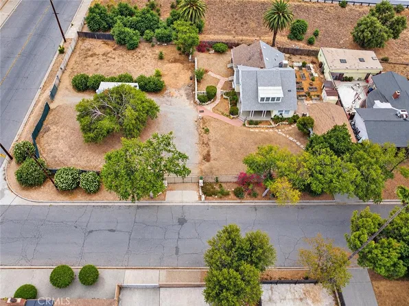2950 N Golden Ave, San Bernardino, CA 92404