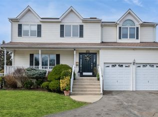 1312 Cayuga Ave, Bellmore, NY 11710