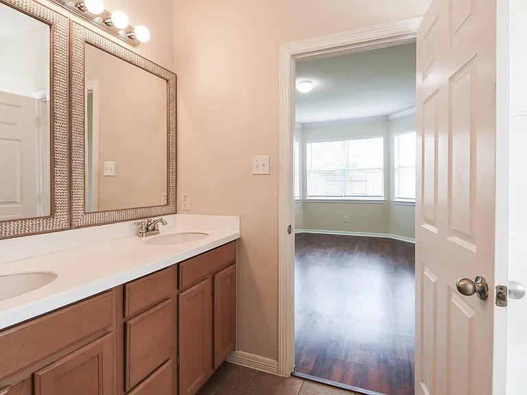 2029 Creek Run Dr — Photo 22