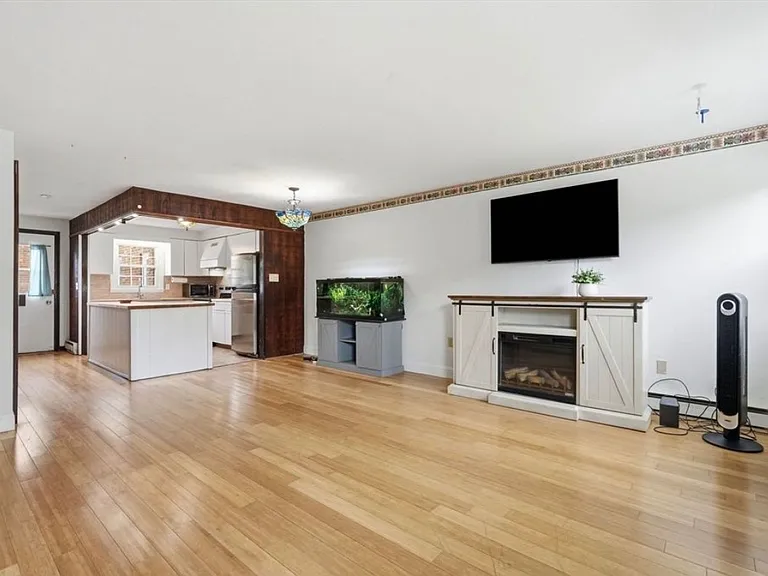 540 Granby Rd #21 — Photo 5
