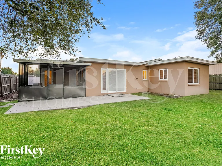 2310 Nellie St — Photo 15