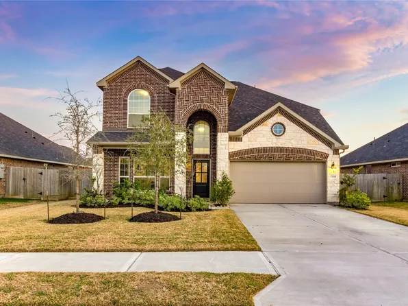 12114 Champions Forest Dr, Mont Belvieu, TX 77535