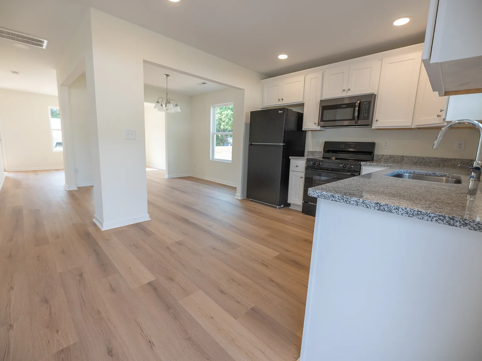 880 Old Charlotte Road Southwest - 1 — Photo 2