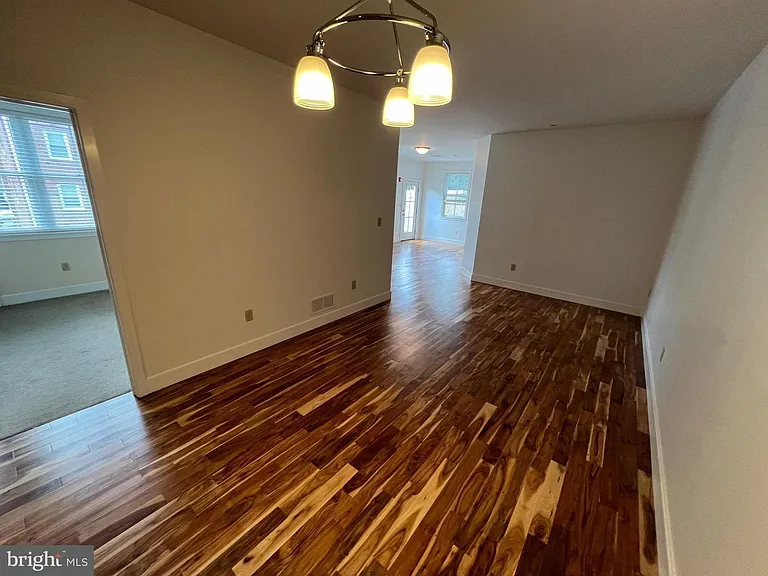 7733 Winston Rd — Photo 13