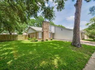 5050 Spring Forest Dr, Houston, TX 77091