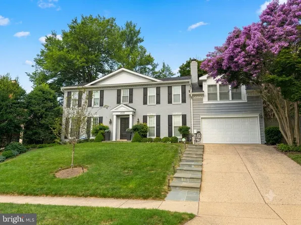 2304 Locust Ridge Ct, Falls Church, VA 22046