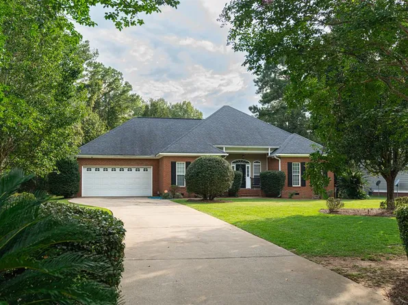 1601 River Pointe Dr, Albany, GA 31701
