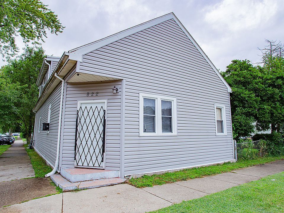 1st image of 822 11th St
