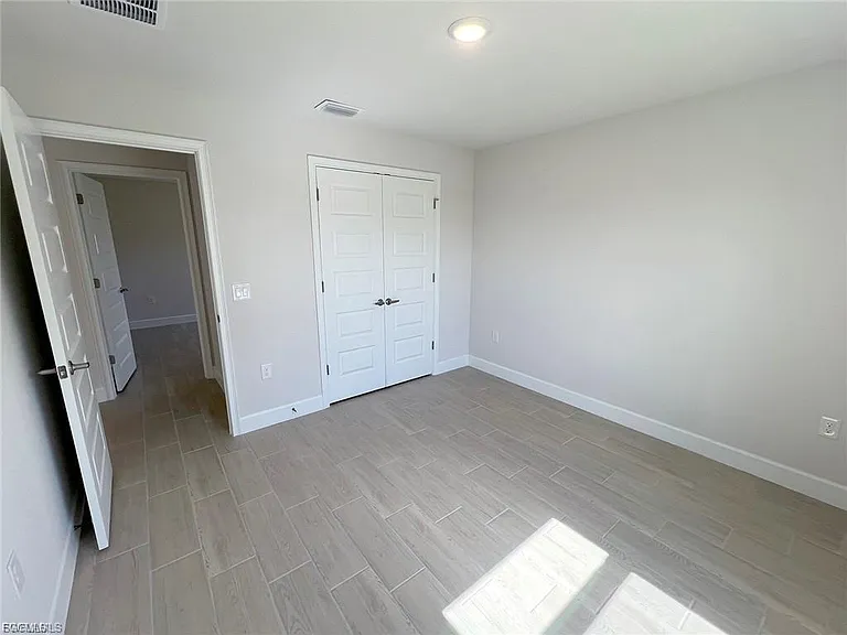 410 SE 1st Terrace Cpe — Photo 17