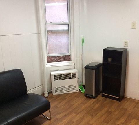 4th image of 91 Baxter St #3REAR