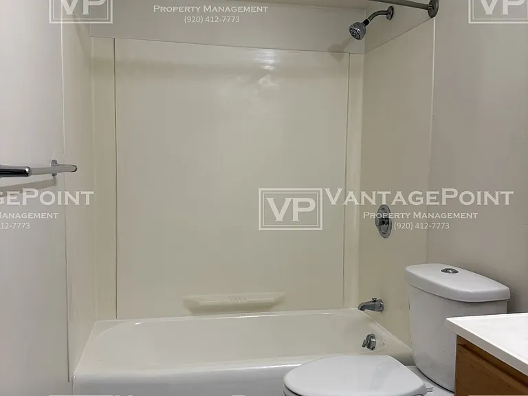 606 E Taft Ave — Photo 13