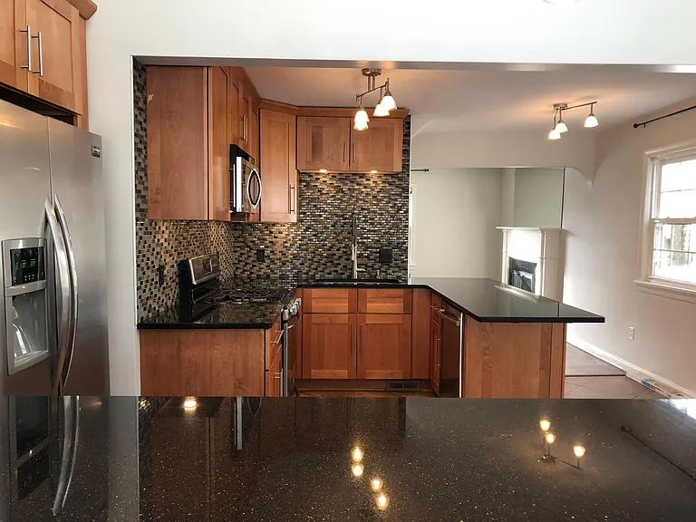 161 Elm St — Photo 23