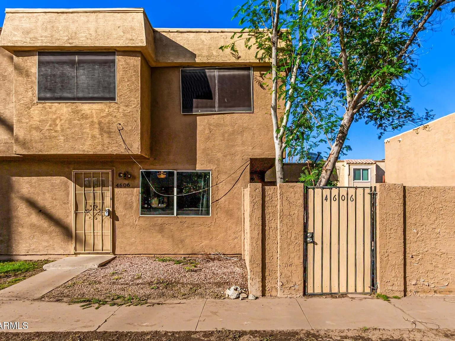 3 bed, 1.0 bath, 1008 sqft, $1,575 — Photo 1