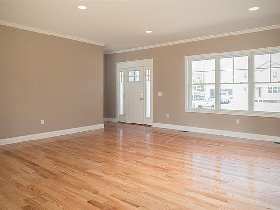 3rd image of 48 One Ironwood Dr