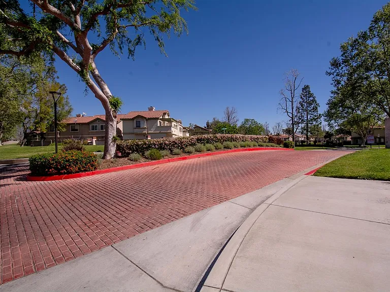 8408 Spring Desert Pl #G — Photo 28