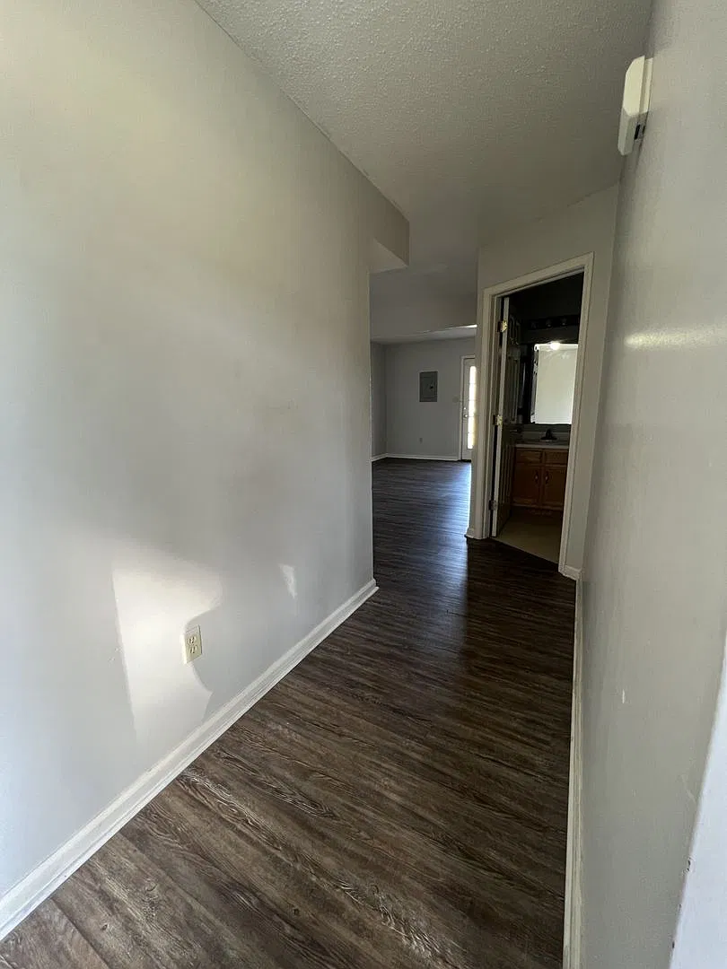 427 Mount Pelia Rd — Photo 2