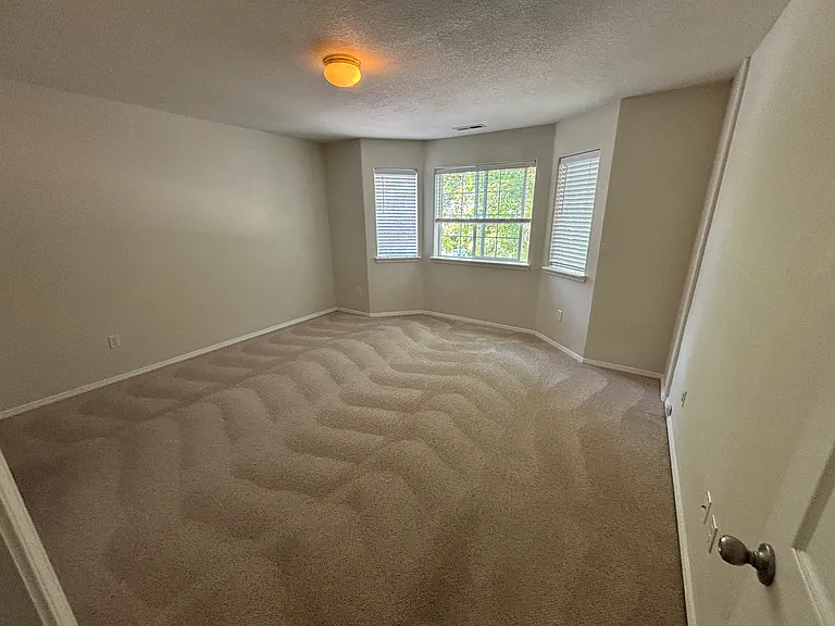 Front Bed Room (2nd Fl)