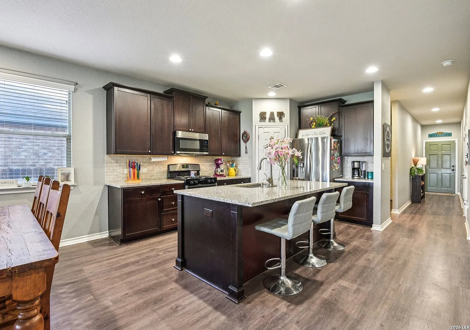 4 bed, 2.5 bath, 1848 sqft, $2,200 — Photo 3