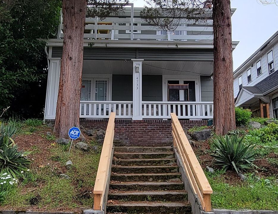 1st image of 4733 19th Ave NE #1