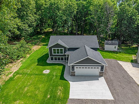 4th image of 17144 Seneca Ct