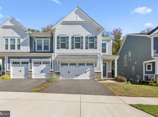 17815 Woods Overlook Dr, Dumfries, VA 22026