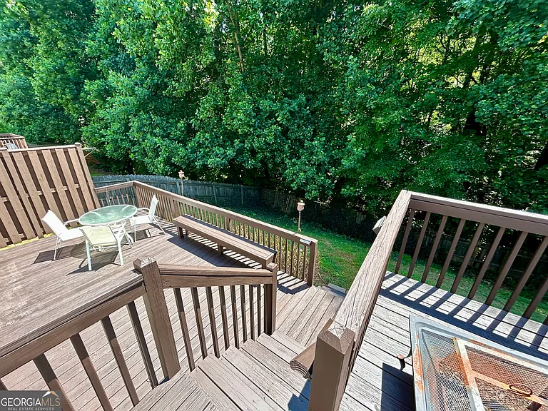 1061 Athena Ct — Photo 22